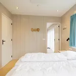 Vicky - Aan Zee * Julianadorp