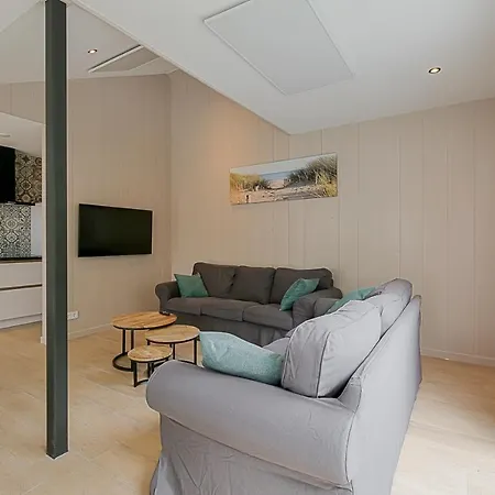 Vicky - Aan Zee Julianadorp