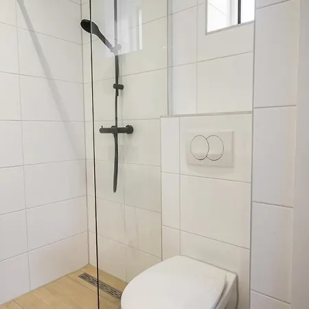 Vicky - Aan Zee * יוליאנאדורפ